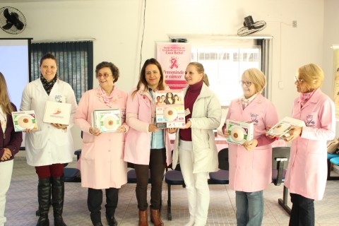 Voluntárias da Rede Feminina de Combate ao Câncer realizam capacitação do projeto Se Toque, no município de Porto Vitória.