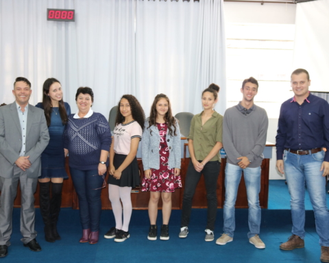 Representantes do Parlamento Jovem de Porto União