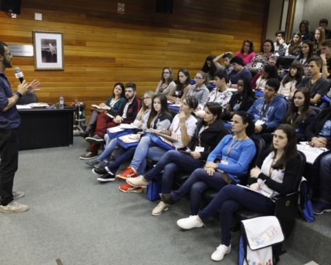 Estudantes catarinenses participantes do 22º Parlamento Jovem