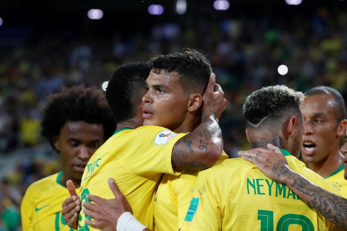 Copa 2018: Thiago Silva celebra segundo gol da seleção brasileira contra a Sérvia