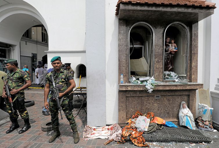 Sri Lanka, Explosão, Igreja. REUTERS/Dinuka Liyanawatte