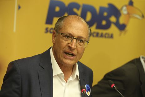 Geraldo Alckmin participa de reunião da Executiva Nacional do PSDB, para avaliação do resultado das eleições e definição da posição partidária frente ao segundo turno na eleição presidencial e nos estados.